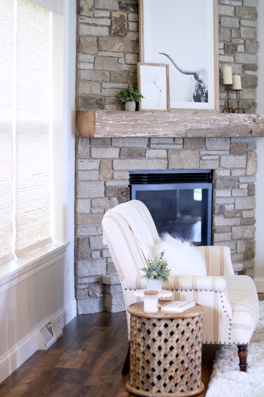 Custom Farmhouse Style Woven Wood Blinds Designer Series Bali Sand with Select Blinds - How to choose blinds for your home - Buying blinds online - Farmhouse Blinds - #livingroom #blinds #shades #fireplace - Barnbeam Fireplace Mantle - Cornered Fireplace #farmhouse
