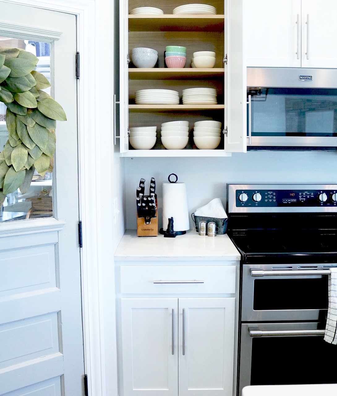 3 Reasons to Tidy Your Home Like Marie Kondo - Organized Kitchen - Marie Kondo Tidying Up Review #organization #mariekondomethod #mariekondo #organizedkitchen #whitekitchen #whitedishes #magnolia